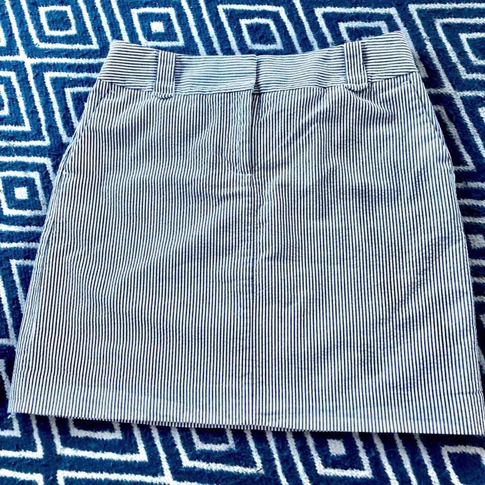 LOFT 🌟 seersucker mini skirt